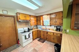 289 Cathy Drive photo 4