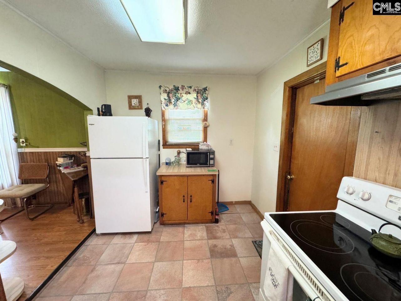 289 Cathy Drive Photo 6