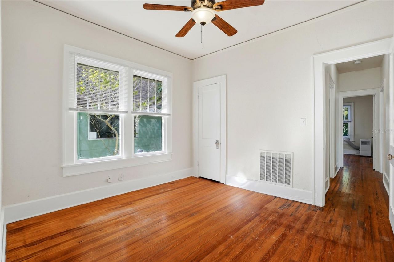 725 8th Street N, Saint Petersburg, FL 33701 Photo