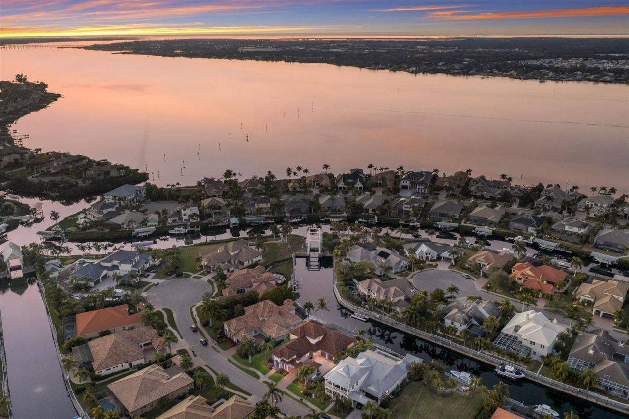 512 Mast Drive, Bradenton, FL 34208 Photo