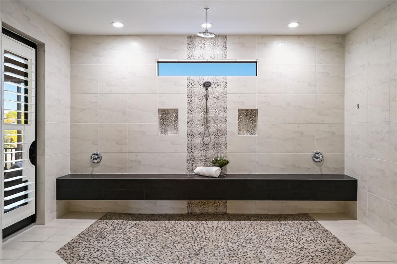 512 Mast Drive, Bradenton, FL 34208 Photo