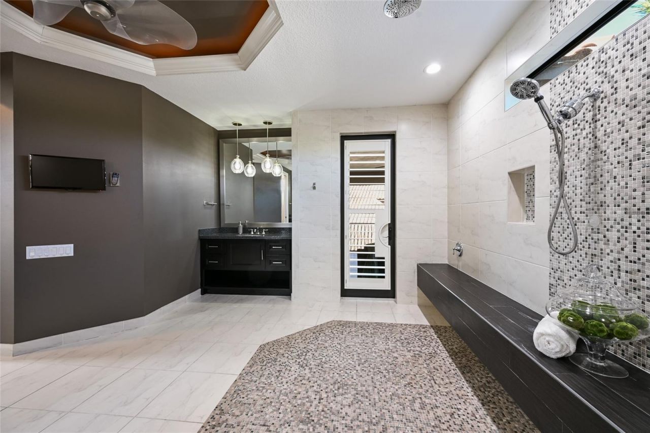 512 Mast Drive, Bradenton, FL 34208 Photo