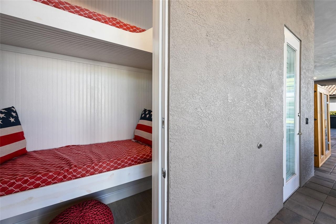 512 Mast Drive, Bradenton, FL 34208 Photo