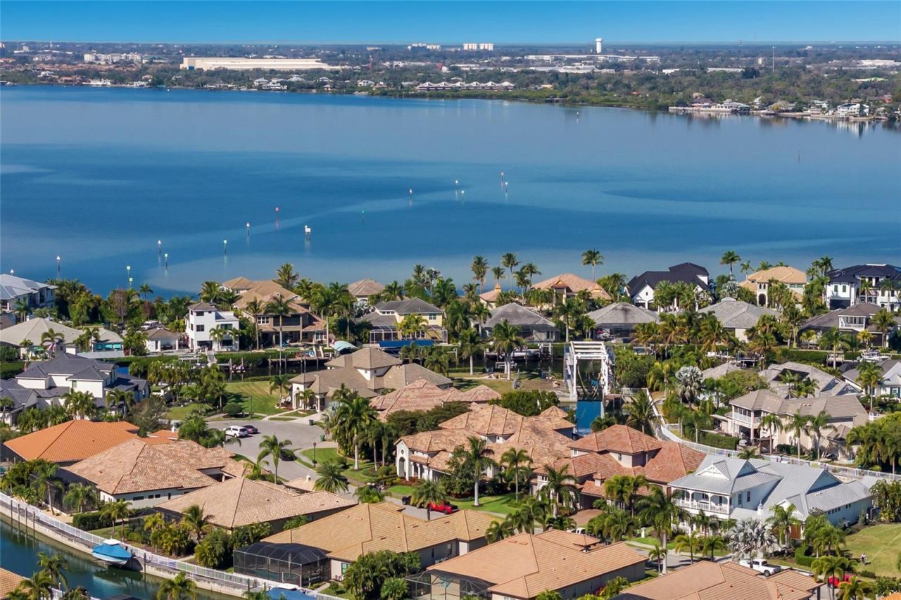 512 Mast Drive, Bradenton, FL 34208 Photo