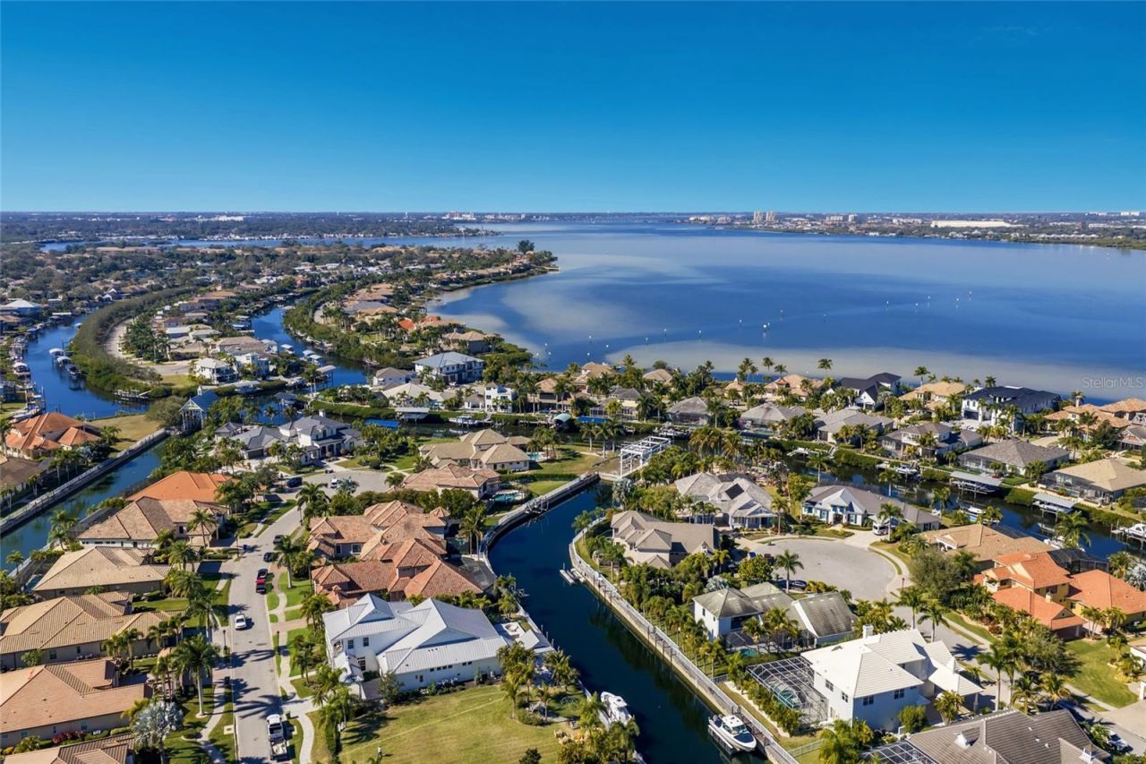 512 Mast Drive, Bradenton, FL 34208 Photo