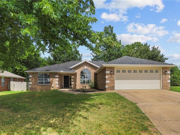 2302 SW 15th Street , Bentonville, AR 72712