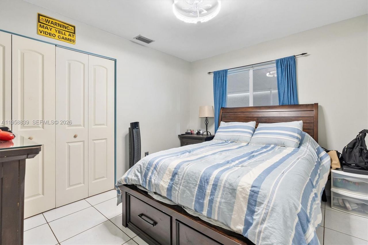 16834 NW 70th Ave, Hialeah, FL 33015 Photo