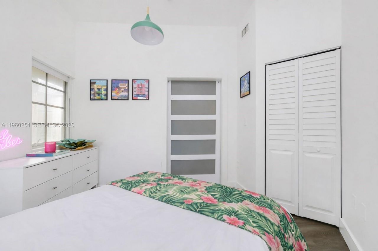 2129 Washington Ave , Unit 205, Miami Beach, FL 33139 Photo