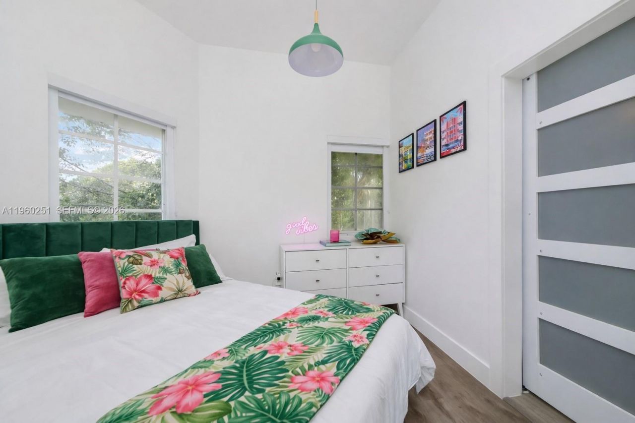 2129 Washington Ave , Unit 205, Miami Beach, FL 33139 Photo