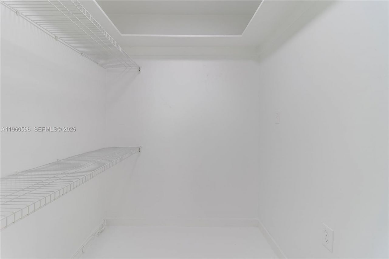 710 11th St, Unit 5, Miami Beach, FL 33139 Photo