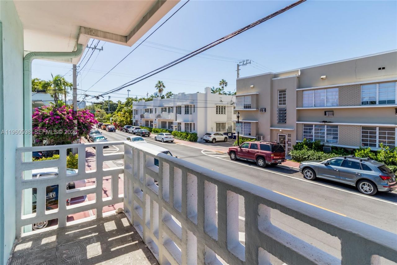 710 11th St, Unit 5, Miami Beach, FL 33139 Photo