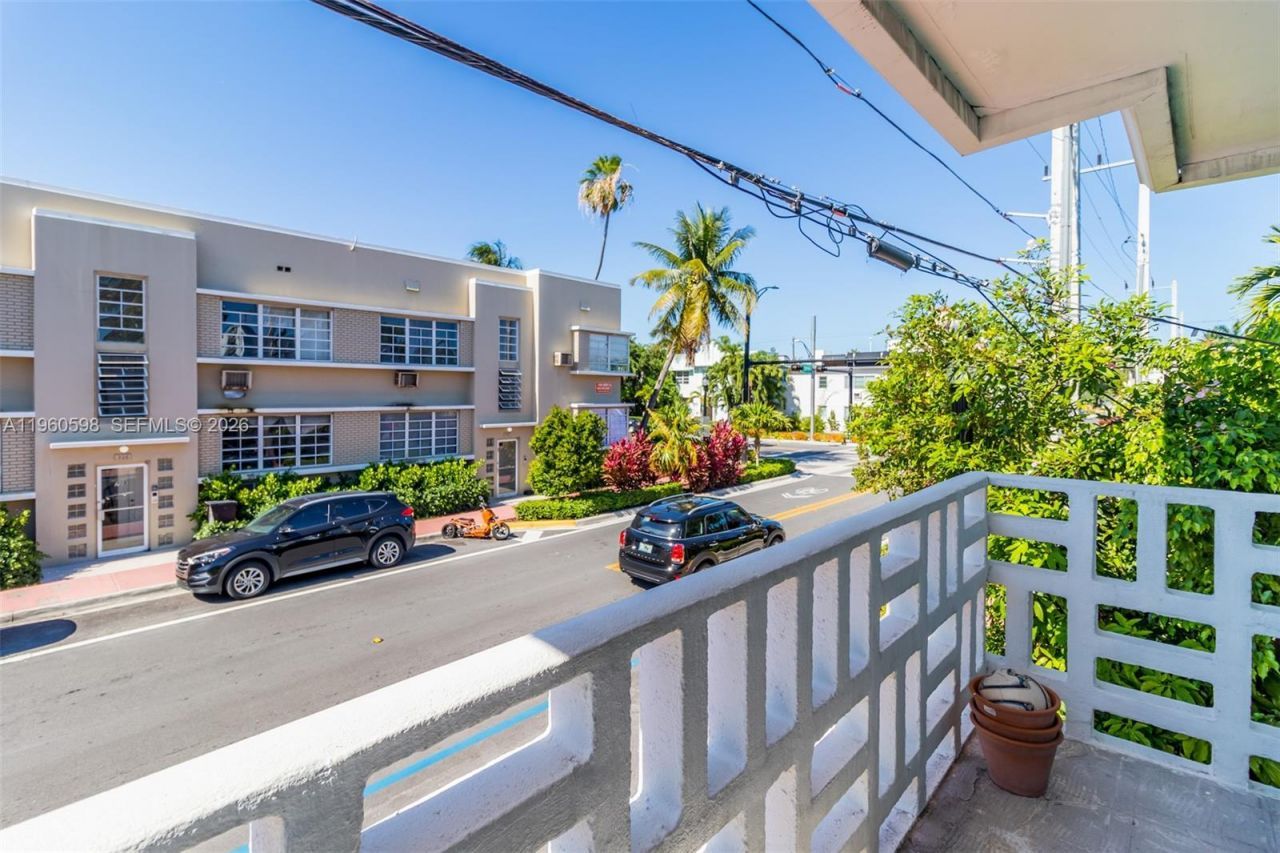 710 11th St, Unit 5, Miami Beach, FL 33139 Photo