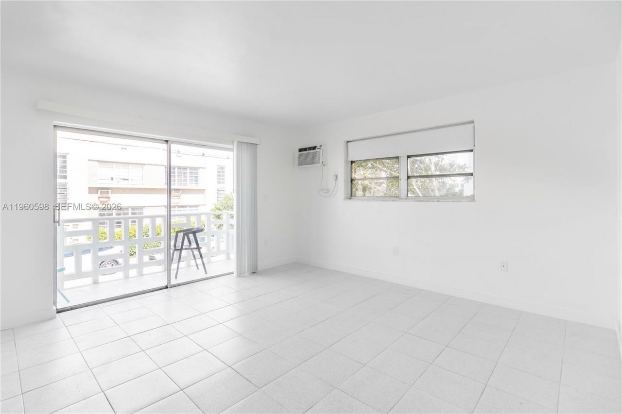 710 11th St, Unit 5, Miami Beach, FL 33139 Photo