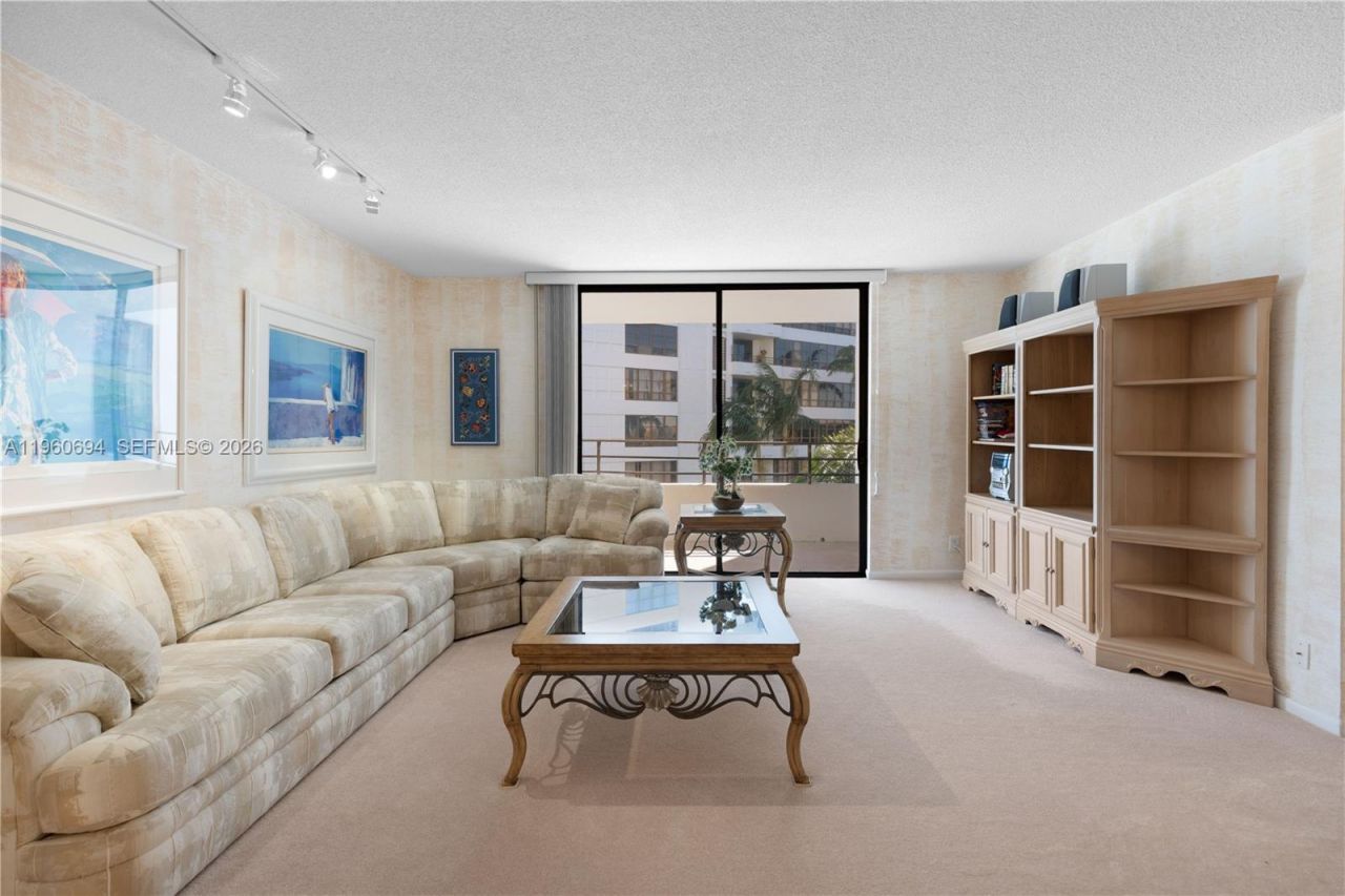 600 Three Islands Blvd , Unit 411, Hallandale Beach, FL 33009 Photo