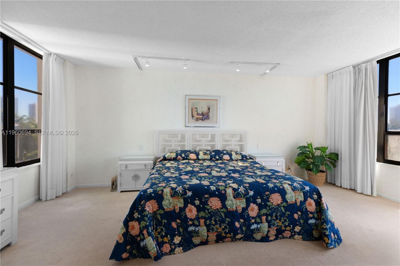 600 Three Islands Blvd , Unit 411, Hallandale Beach, FL 33009 Photo