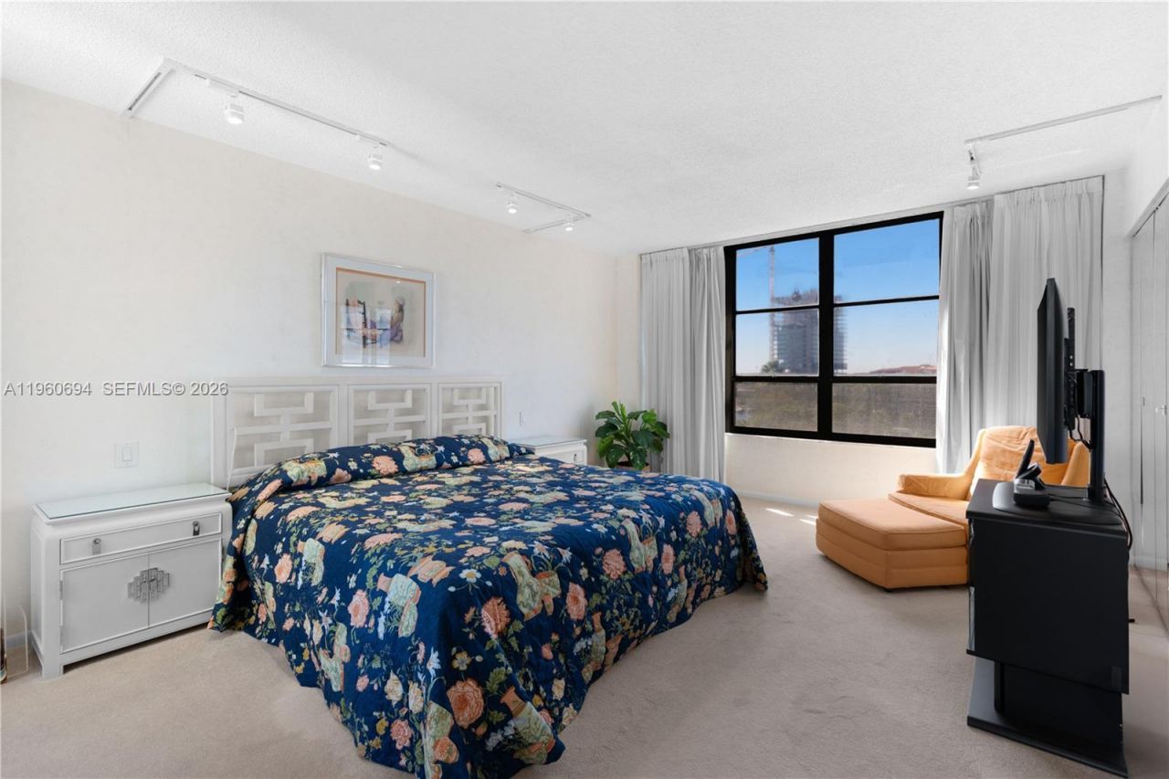 600 Three Islands Blvd , Unit 411, Hallandale Beach, FL 33009 Photo