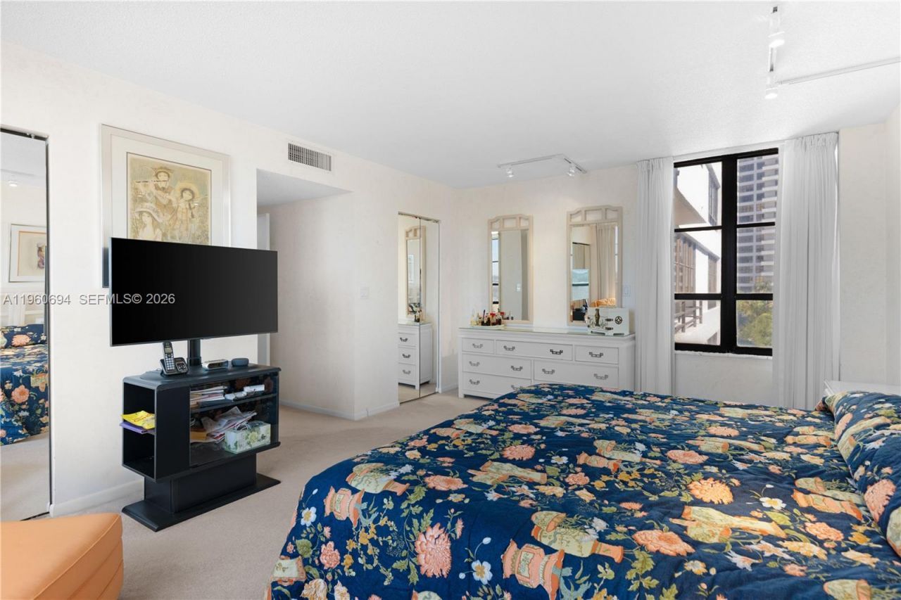 600 Three Islands Blvd , Unit 411, Hallandale Beach, FL 33009 Photo