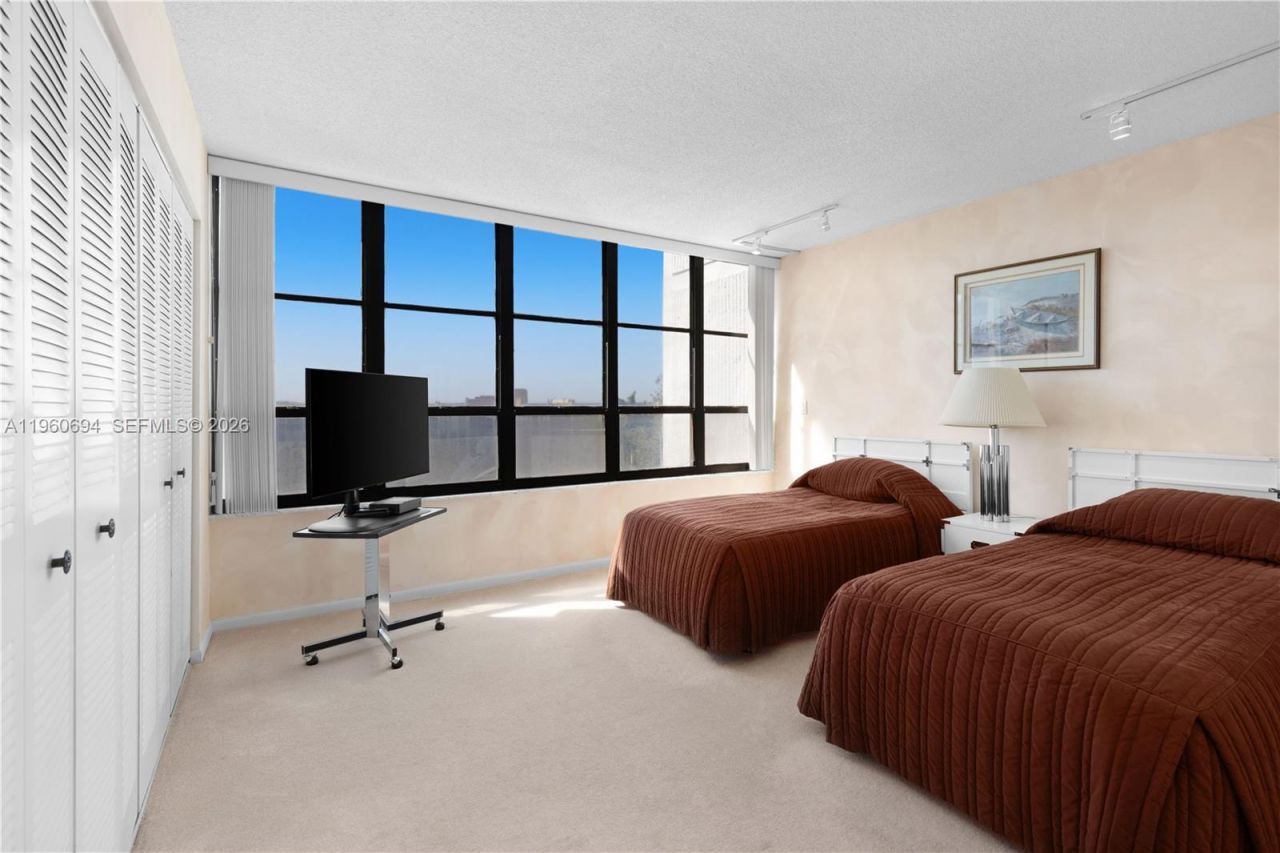 600 Three Islands Blvd , Unit 411, Hallandale Beach, FL 33009 Photo