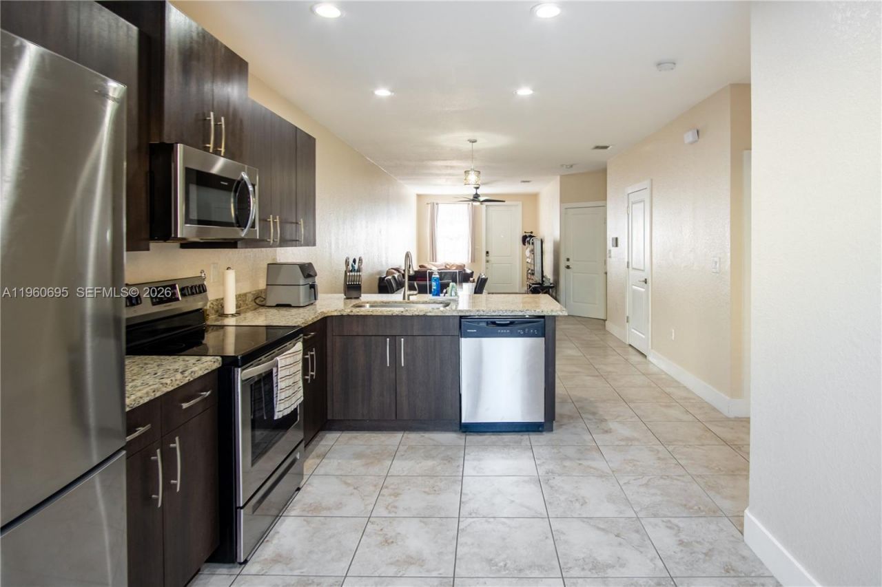 1447 SE 24th Ave , Homestead, FL 33035 Photo