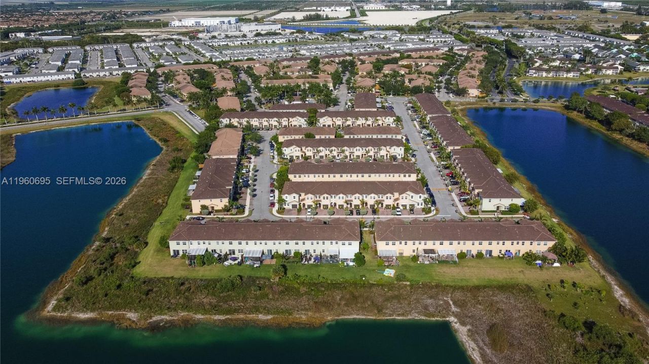 1447 SE 24th Ave , Homestead, FL 33035 Photo