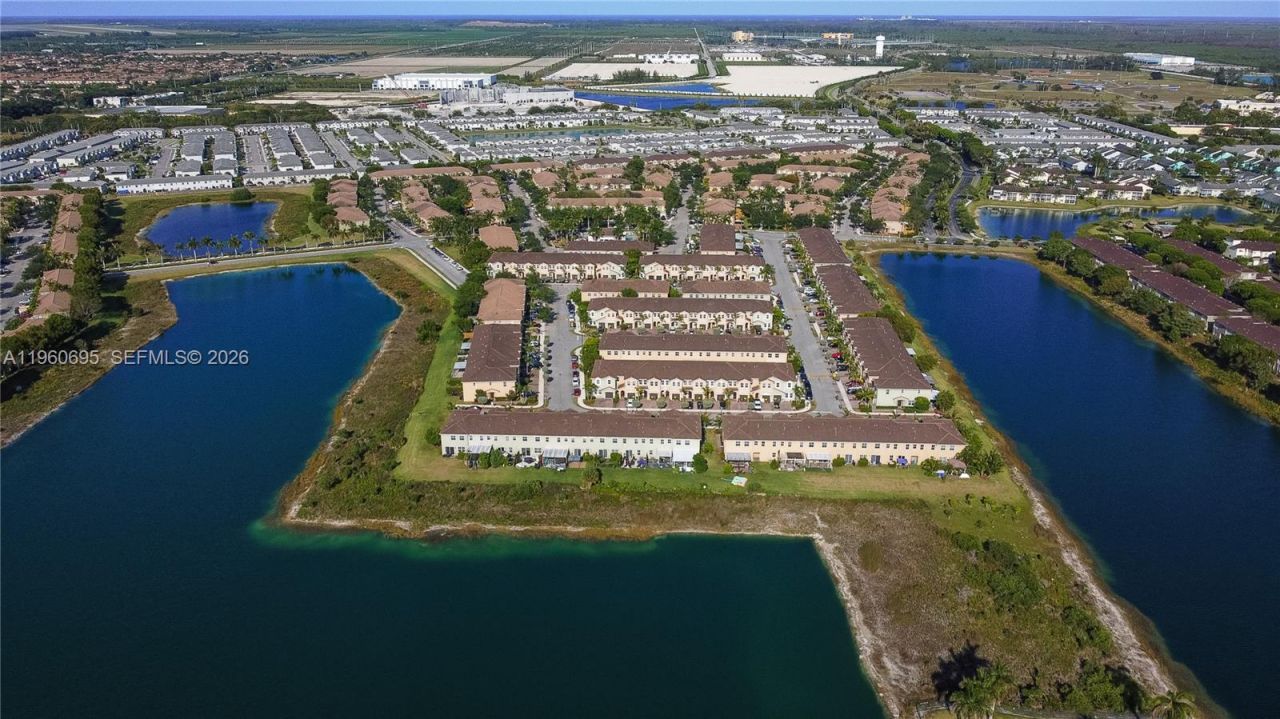 1447 SE 24th Ave , Homestead, FL 33035 Photo