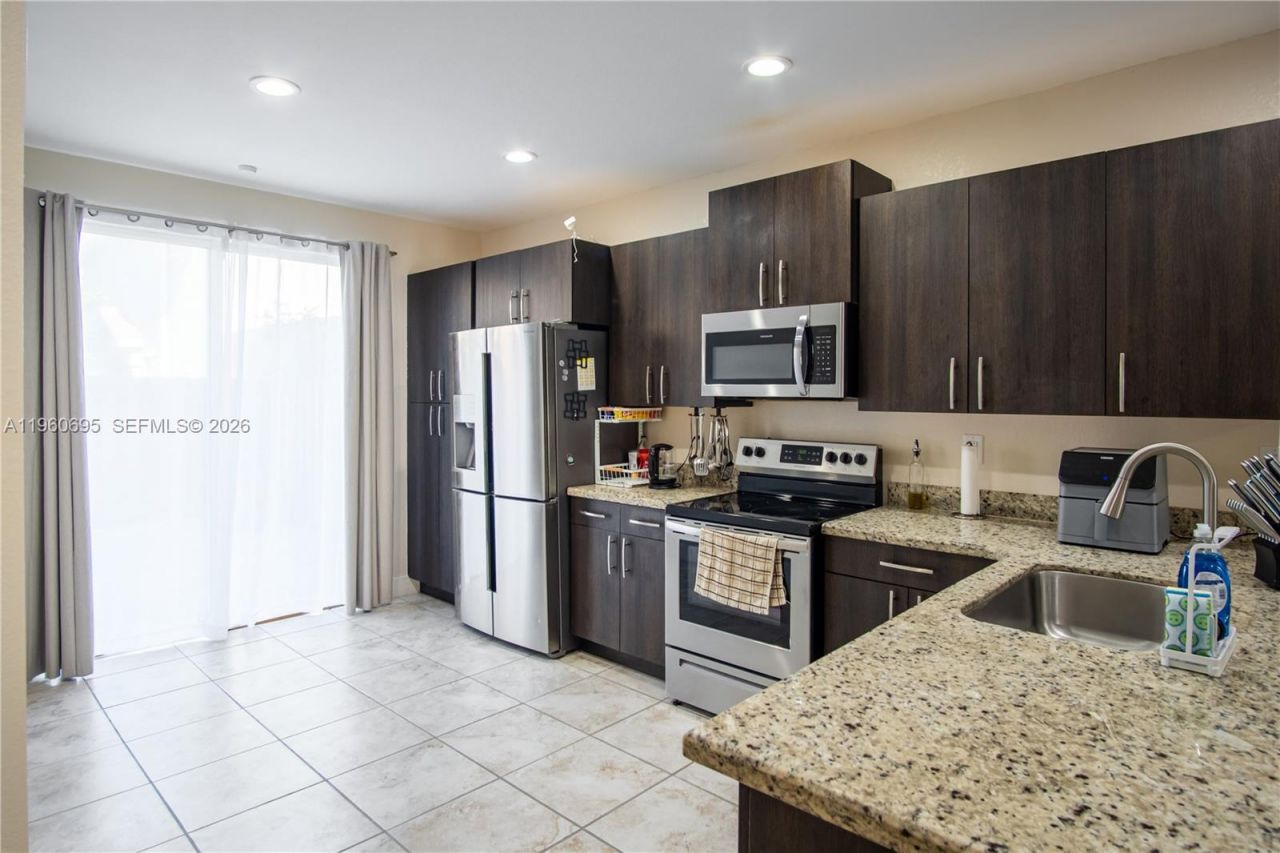 1447 SE 24th Ave , Homestead, FL 33035 Photo