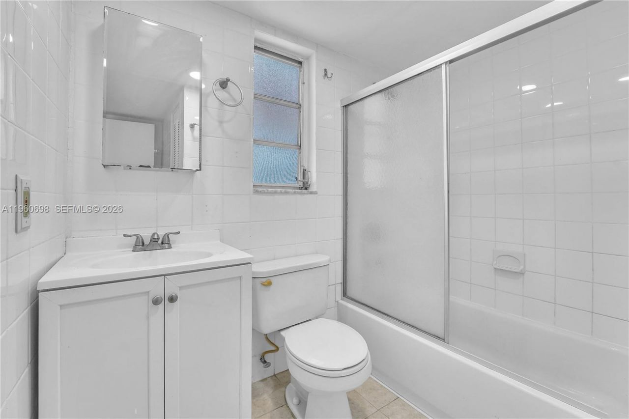 8775 Park Blvd, Unit 112, Miami, FL 33172 Photo