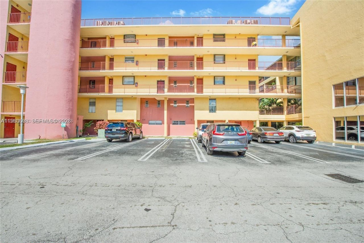 8775 Park Blvd, Unit 112, Miami, FL 33172 Photo