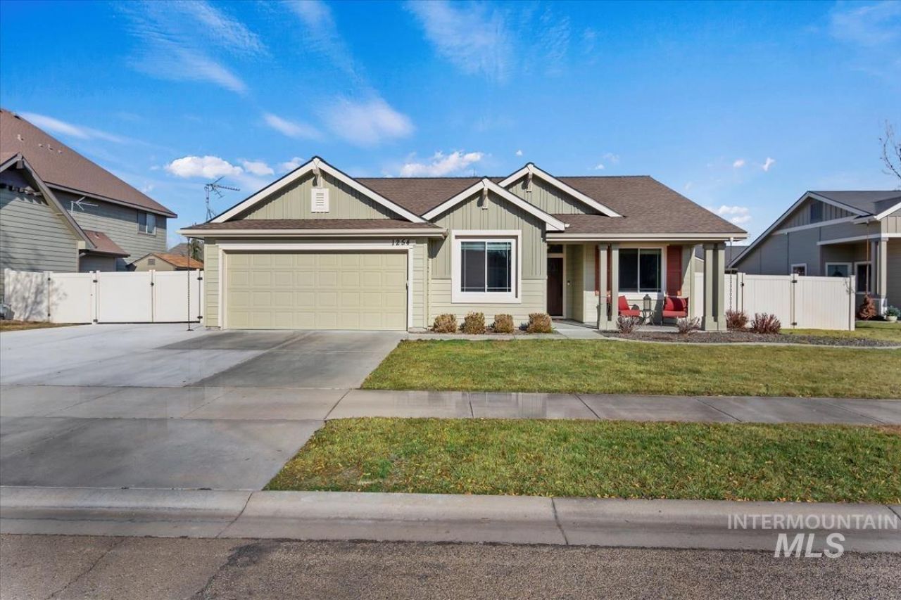 1254 E Oakbrook Ct, Meridian, ID 83642 Main Photo