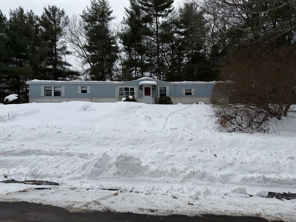 28 Haskell Cir, Lakeville, MA 02347