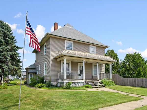 614 Main Street, Lowden, IA 52255