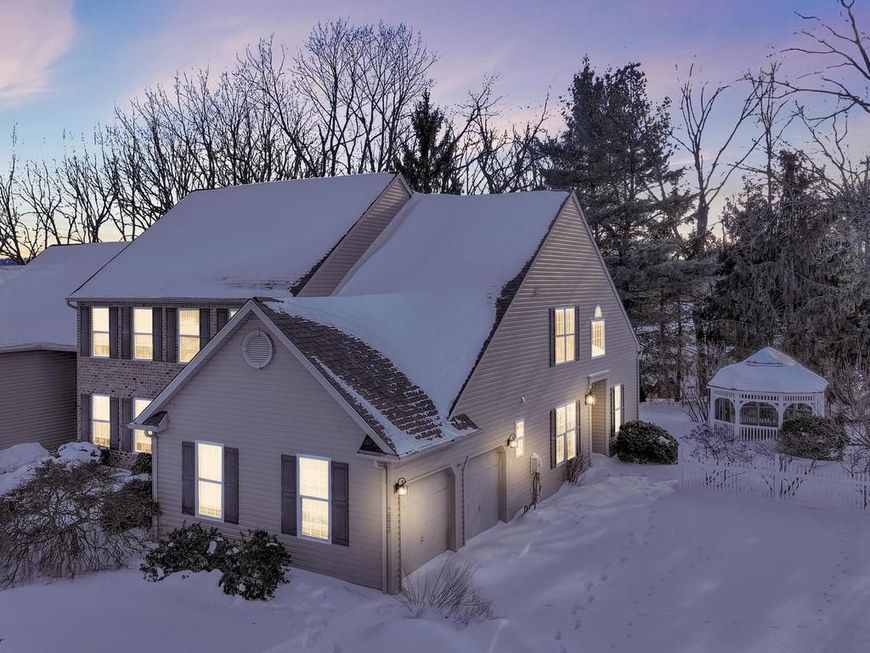 2073 Rolling Meadow Drive, Macungie, PA 18062 Main Photo