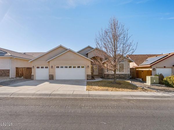 560 Wedge Lane, Fernley, NV 89408