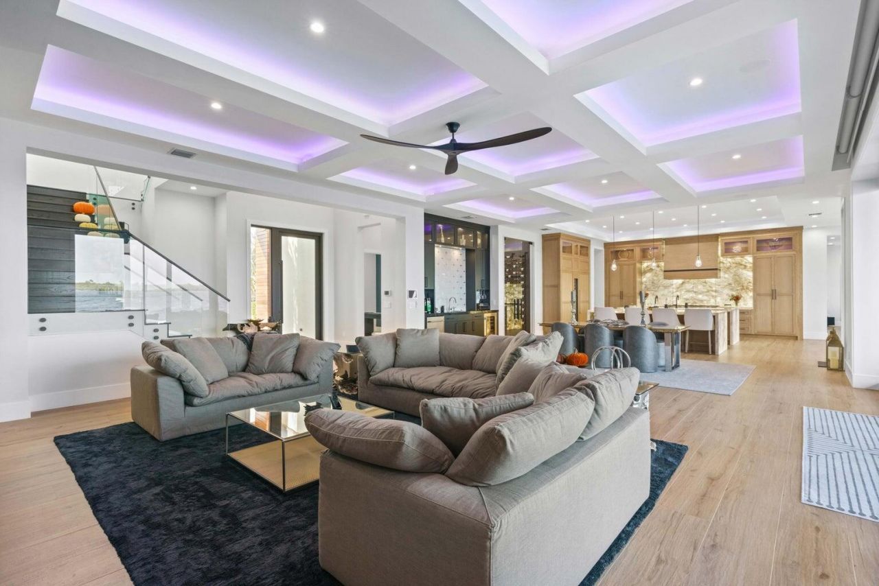 712 Lakeside Circle, North Palm Beach, FL 33408 Photo