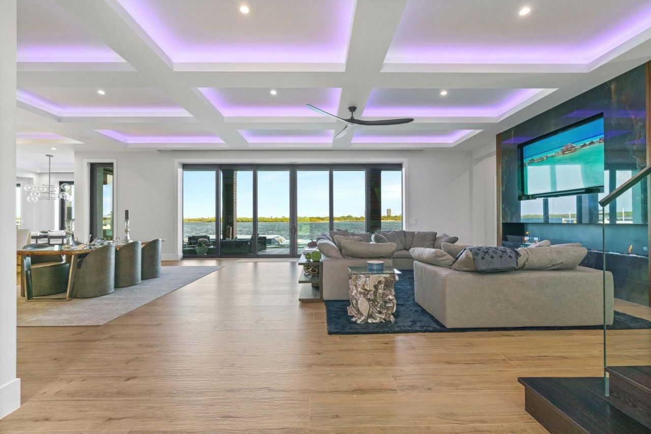 712 Lakeside Circle, North Palm Beach, FL 33408 Photo