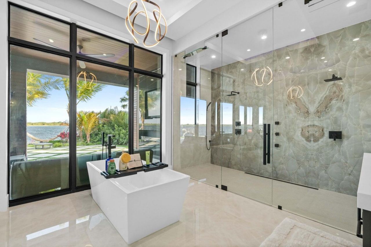 712 Lakeside Circle, North Palm Beach, FL 33408 Photo