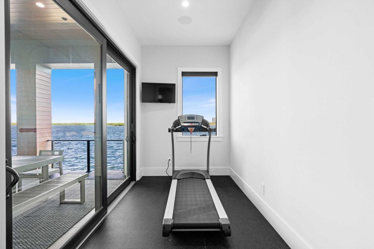 712 Lakeside Circle, North Palm Beach, FL 33408 Photo