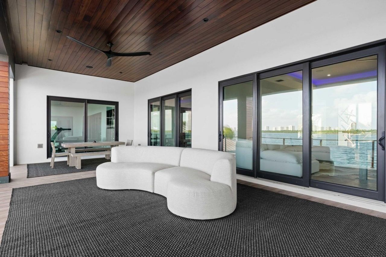 712 Lakeside Circle, North Palm Beach, FL 33408 Photo