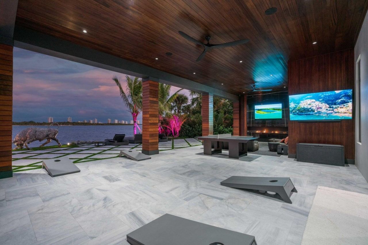 712 Lakeside Circle, North Palm Beach, FL 33408 Photo