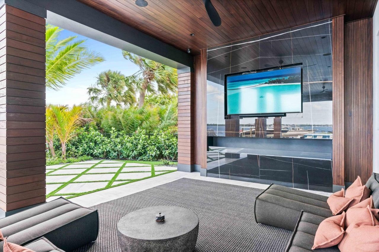 712 Lakeside Circle, North Palm Beach, FL 33408 Photo