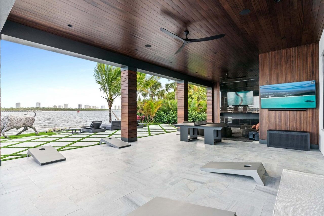 712 Lakeside Circle, North Palm Beach, FL 33408 Photo