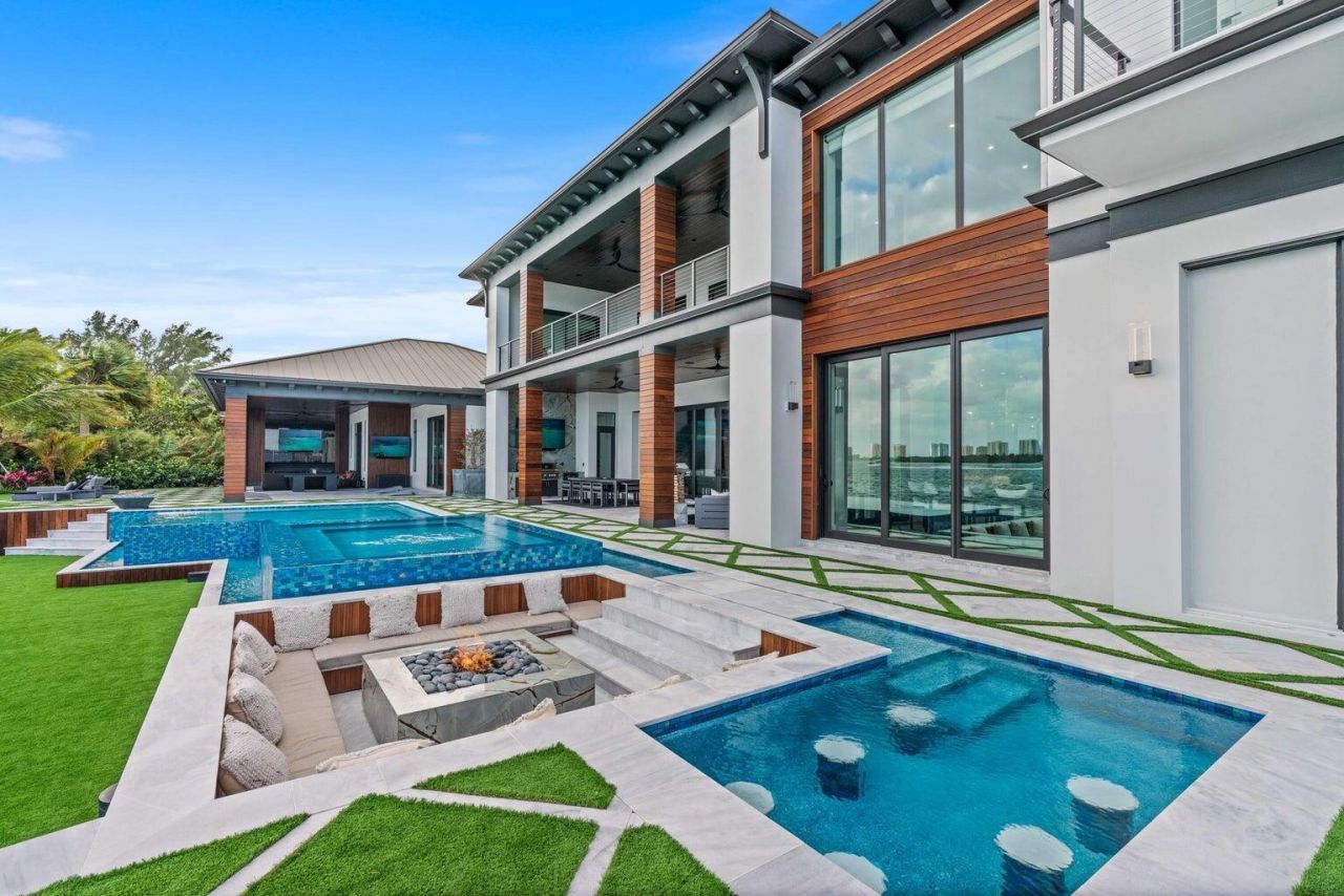 712 Lakeside Circle, North Palm Beach, FL 33408 Photo