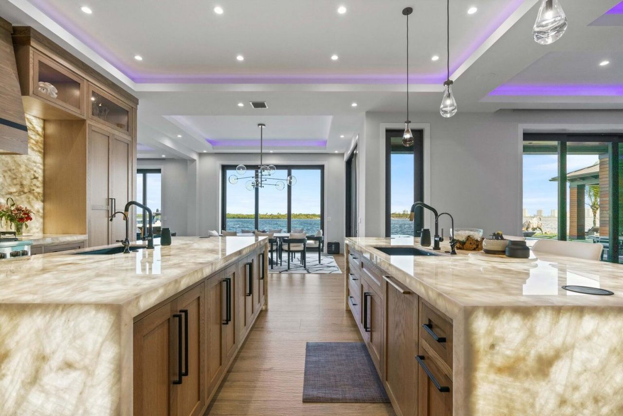 712 Lakeside Circle, North Palm Beach, FL 33408 Photo