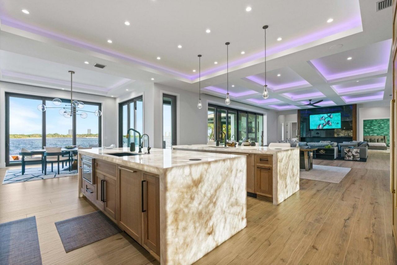 712 Lakeside Circle, North Palm Beach, FL 33408 Photo