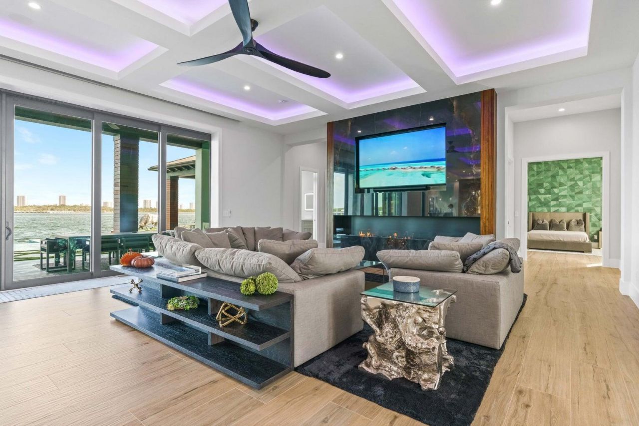 712 Lakeside Circle, North Palm Beach, FL 33408 Photo