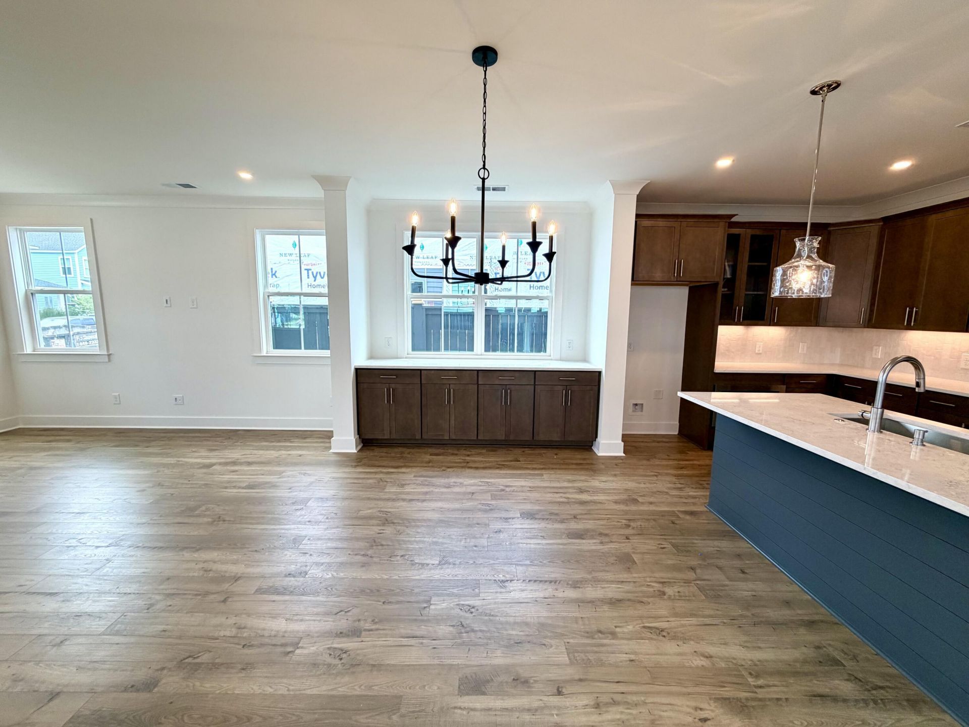 807 Gentle Breeze Drive Photo 13