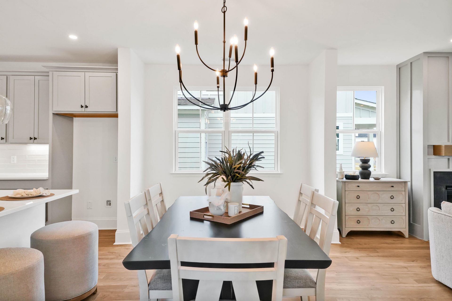 807 Gentle Breeze Drive Photo 13