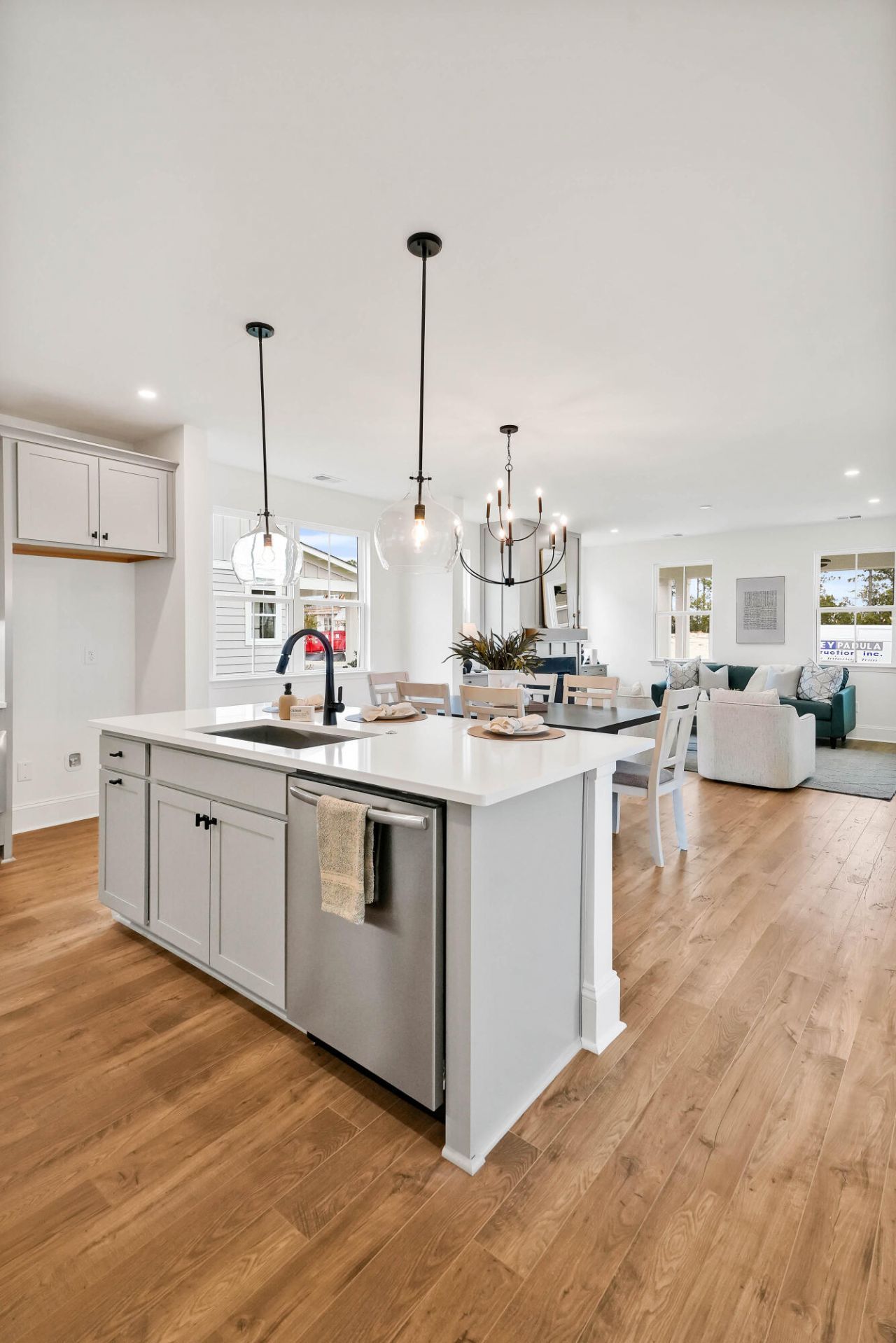 807 Gentle Breeze Drive Photo 24