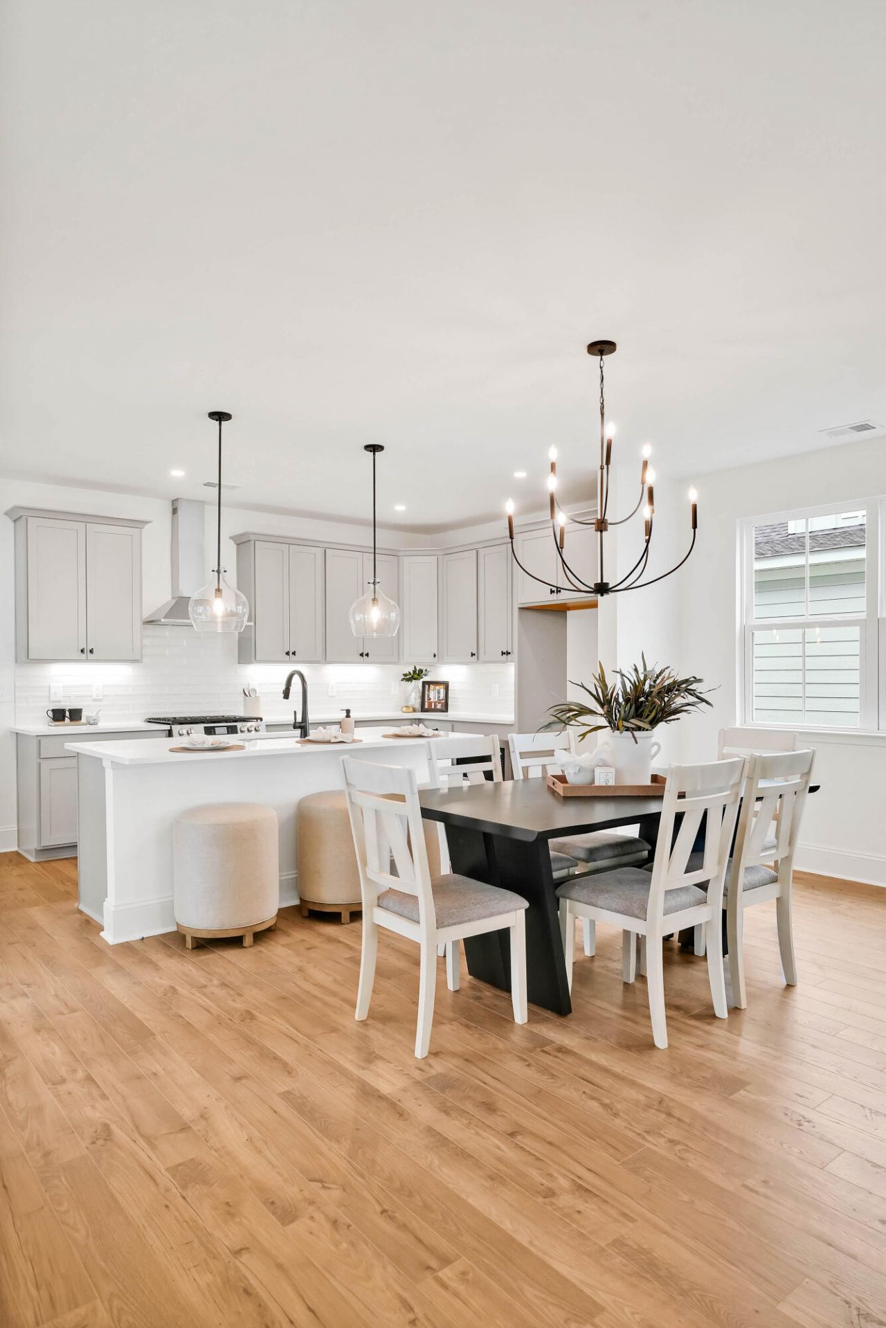 807 Gentle Breeze Drive Photo 28