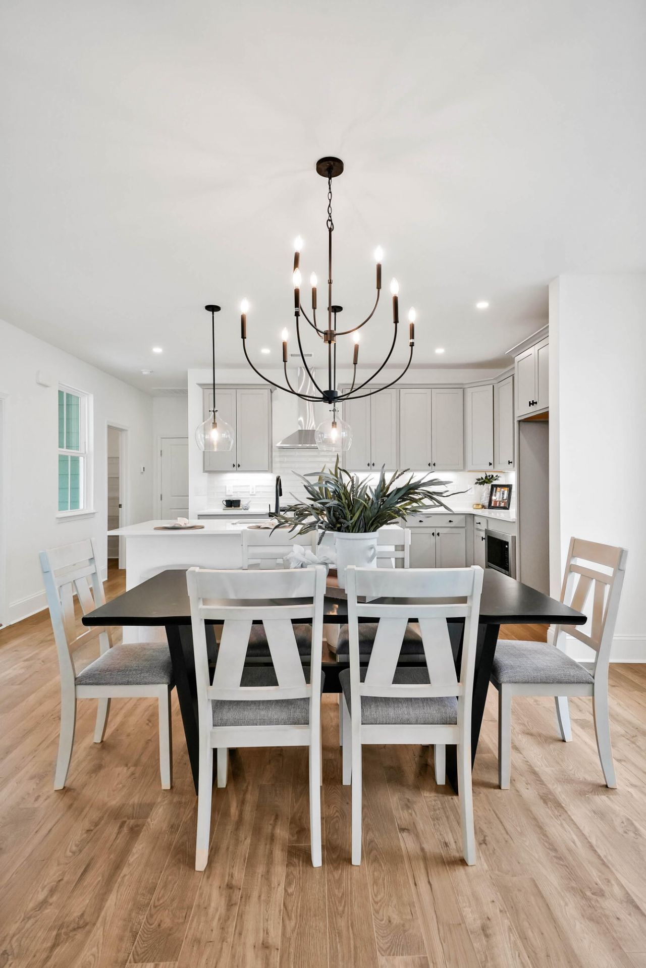 807 Gentle Breeze Drive Photo 29